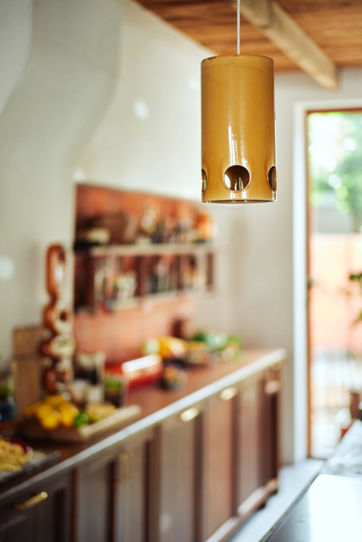 Ceramic pendant lamp - mustard - Urban nest
