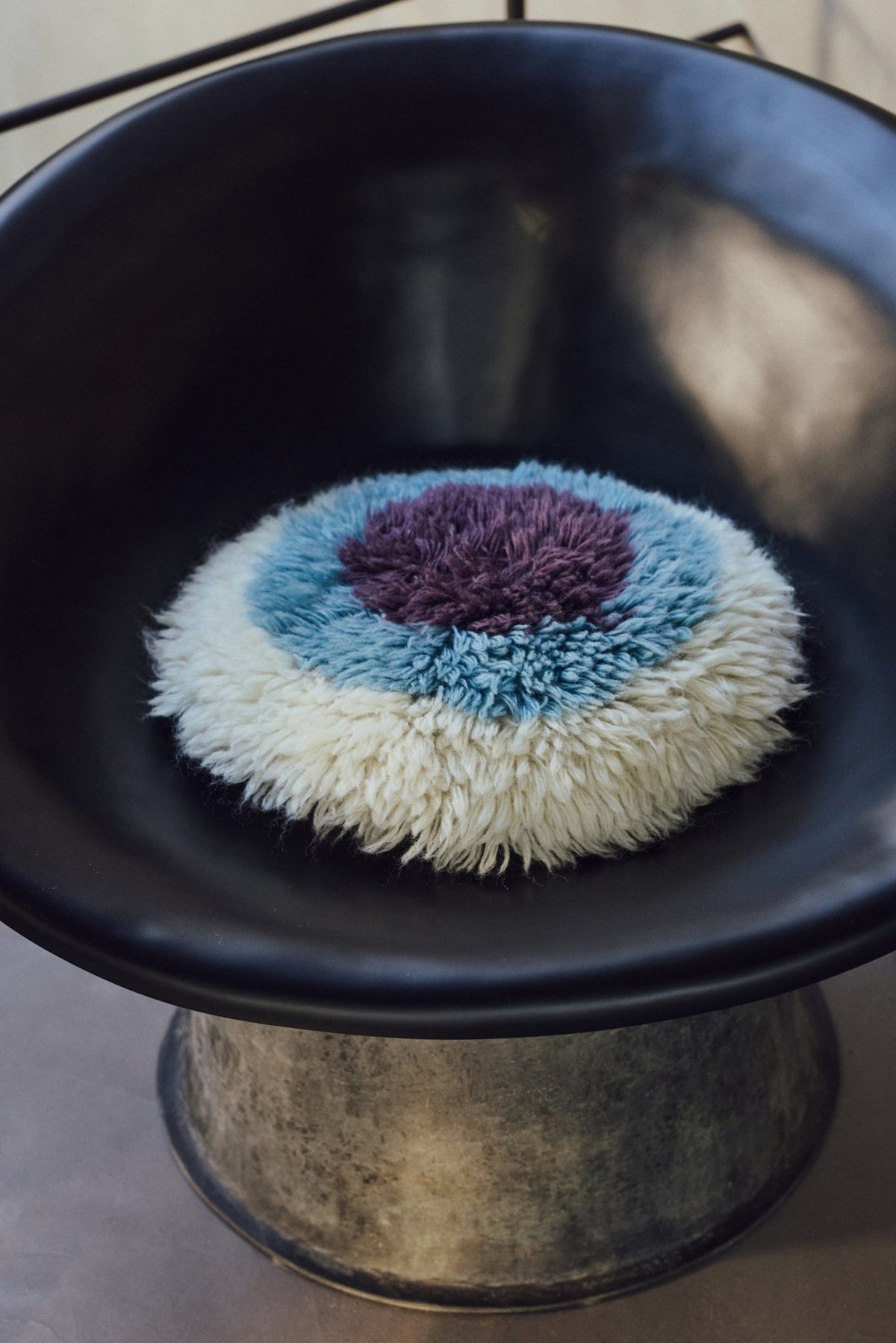 Fluffy cushion, eye catcher - Urban nest