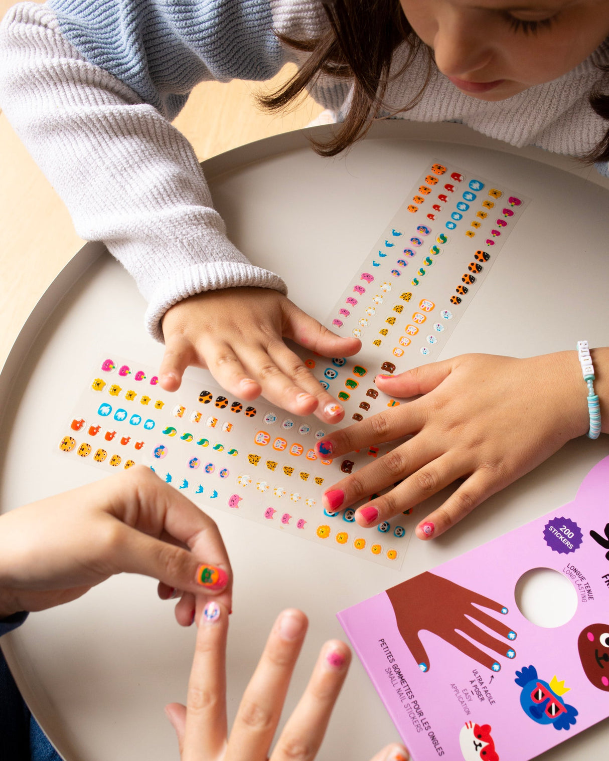 Nail art stickers - friends - Urban nest