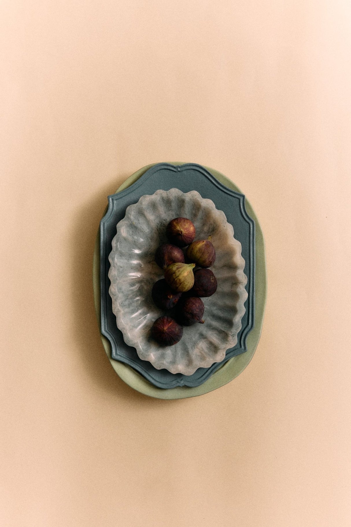 New classics: resin tray - Urban nest