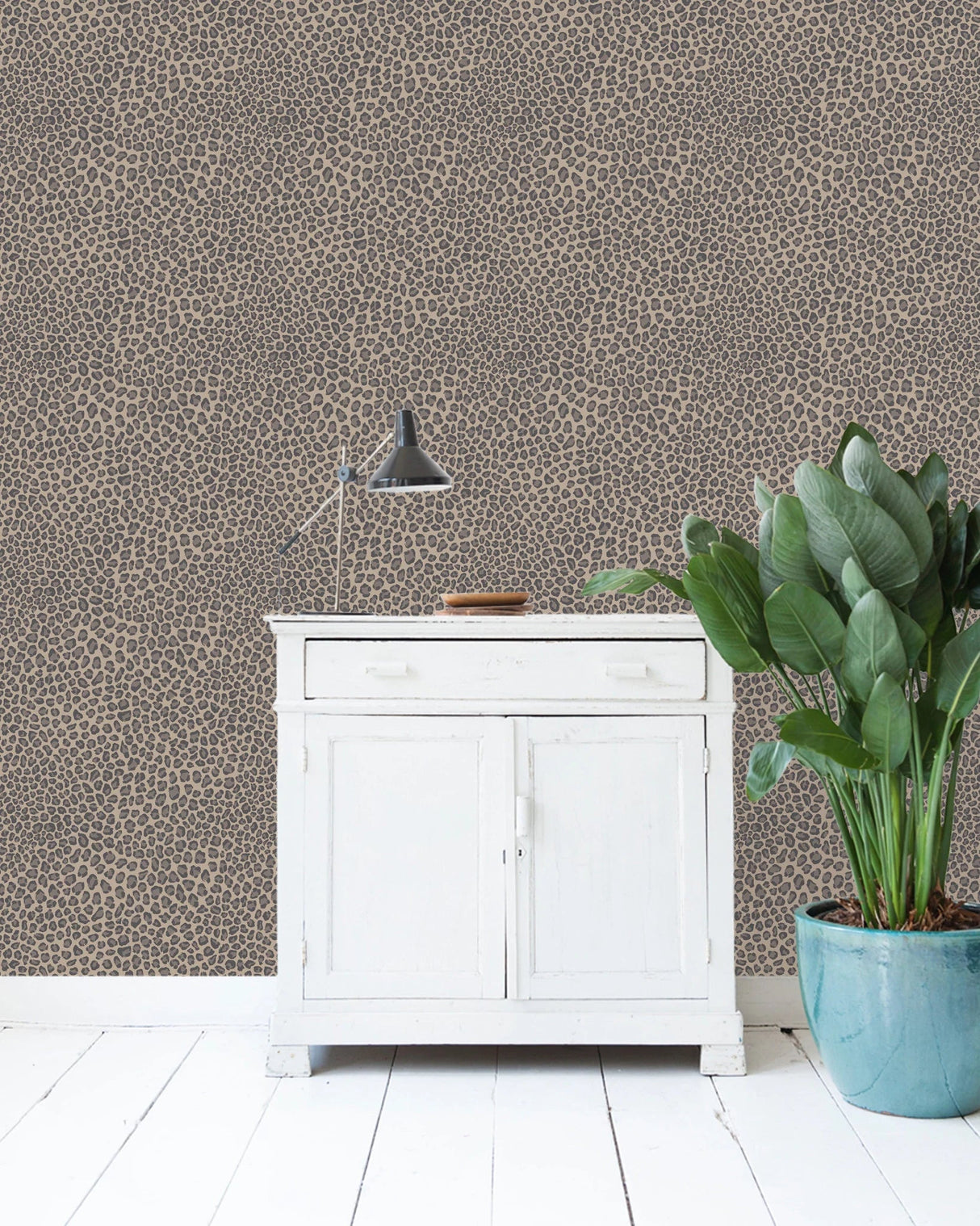 Rocky Leopard Wallpaper - Urban nest