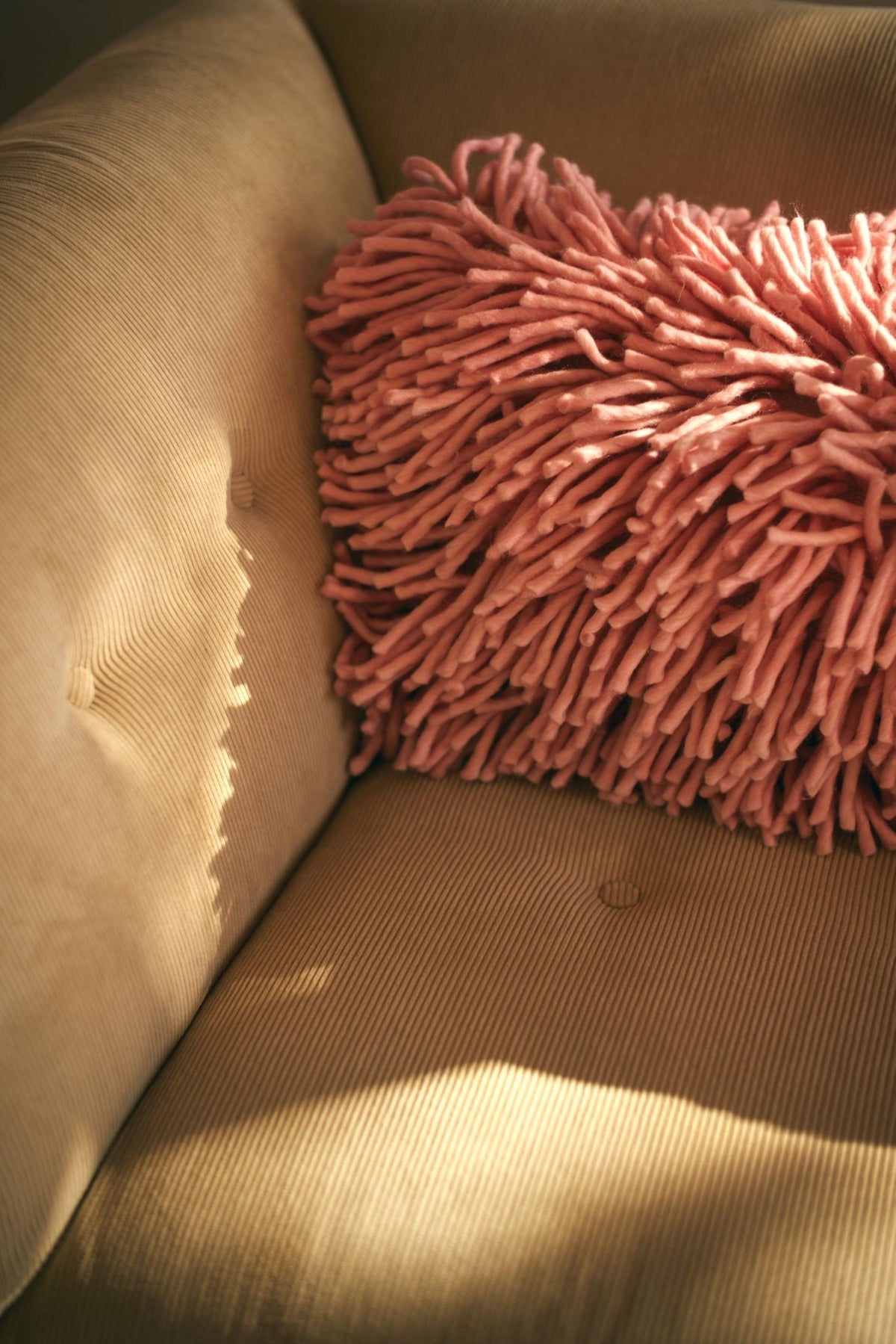 Rugged woolen cushion pink - Urban nest