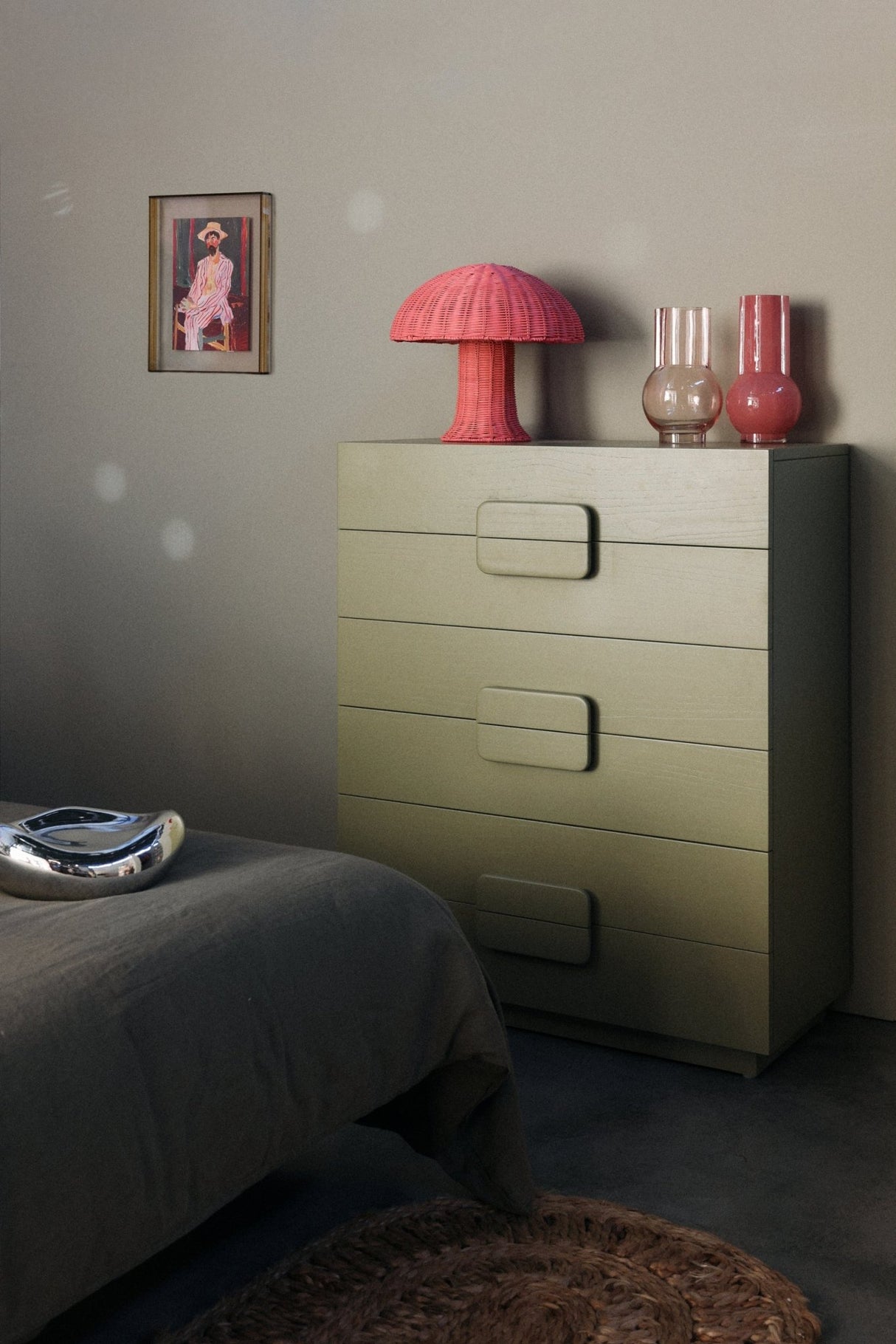 Spacious drawer cabinet - army green - Urban nest