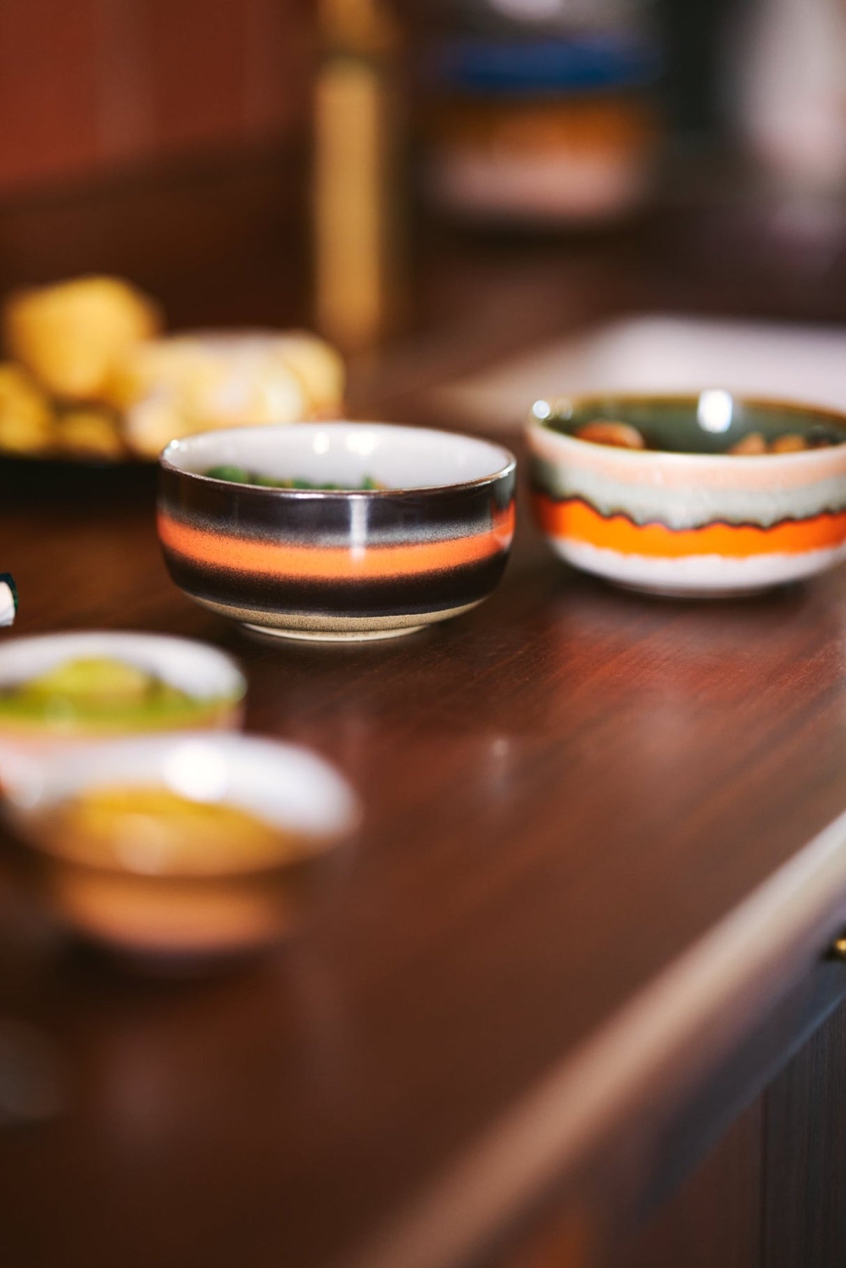 70s ceramics: dessert bowls, humus (set of 4) - Urban Nest