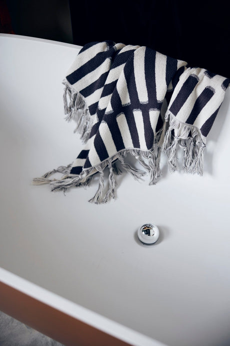 Bath Towel 1991 (70X140cm) - Urban Nest