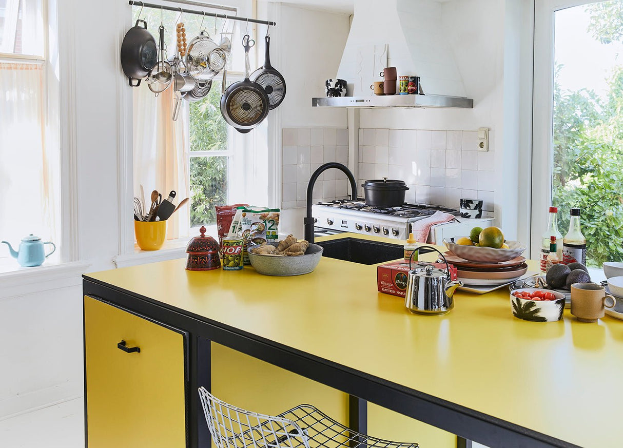 Bold & basic ceramics: tea pot - silver - Urban Nest