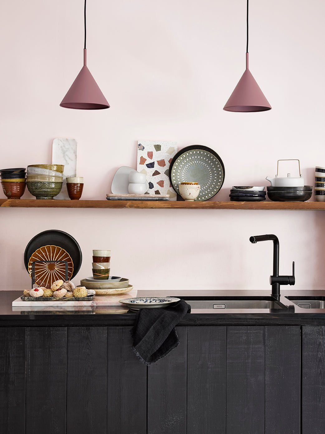 Chef ceramics: dinner plate - rustic black - Urban Nest