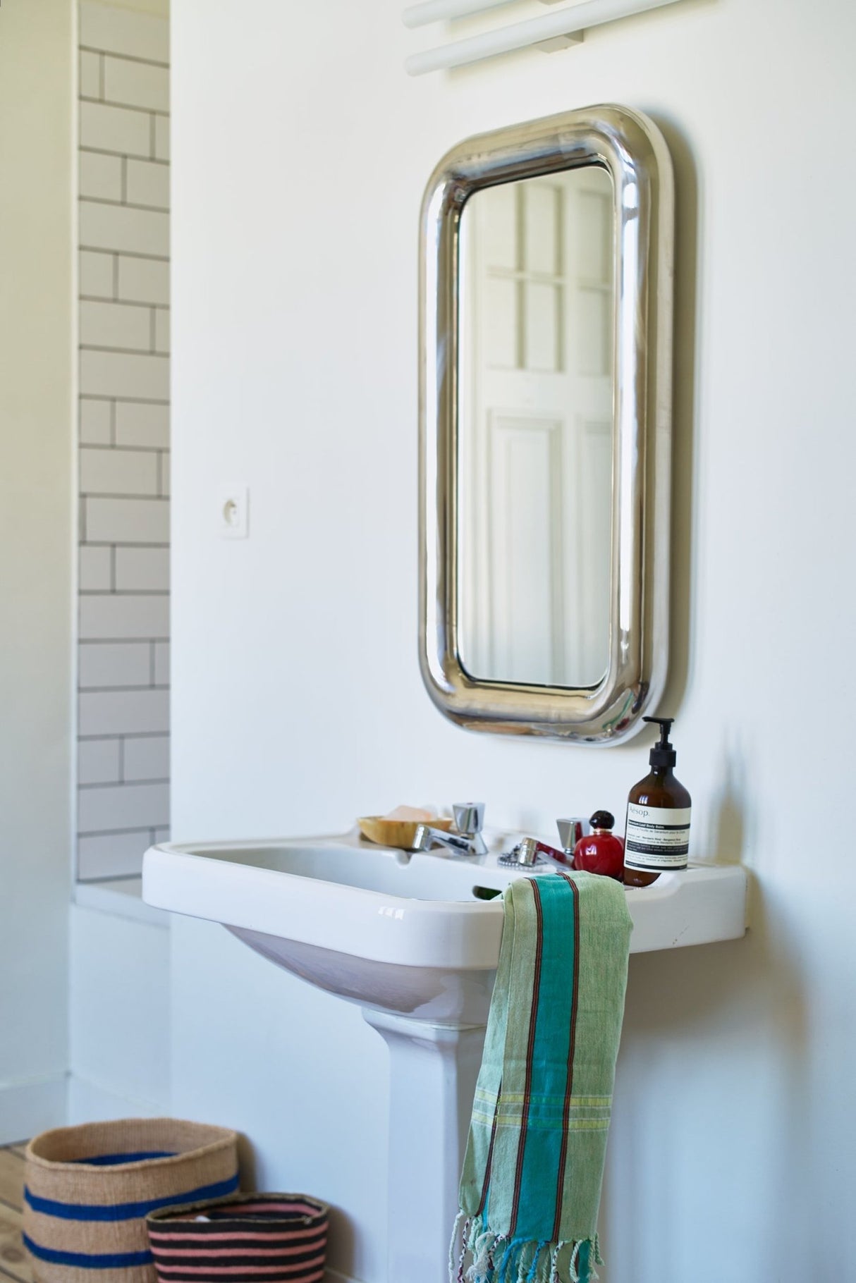 Chubby chrome mirror - Urban Nest