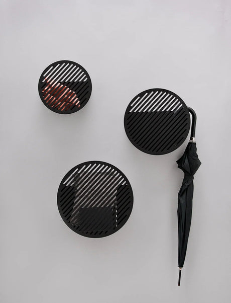 Diagonal wall basket - black - Urban Nest