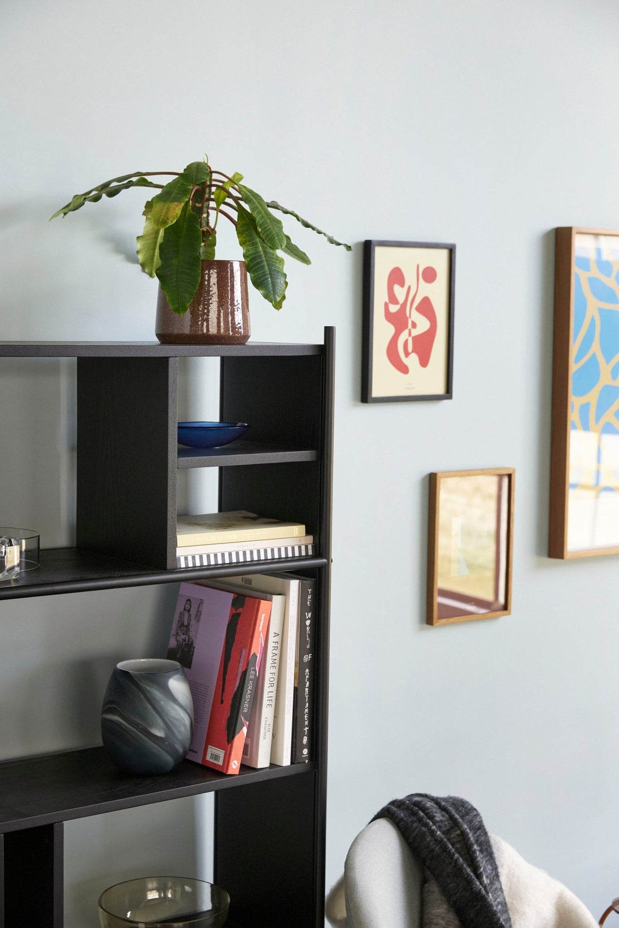 Divide Shelf Unit Black - Urban Nest