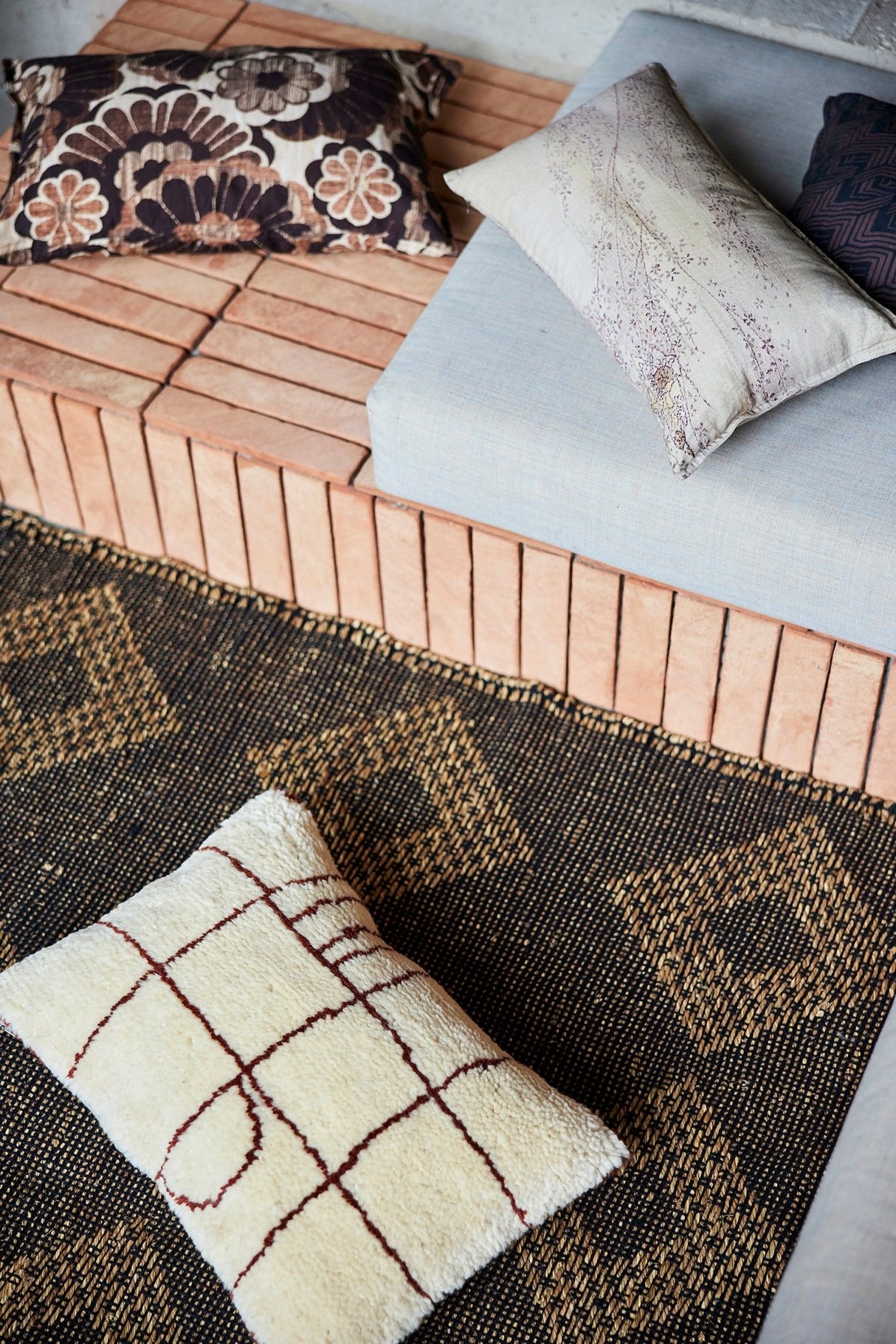 Doris for HKliving - cusion romance (55X30cm) - Urban Nest