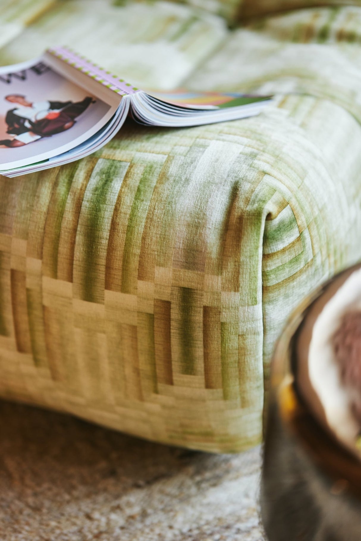 Lazy lounge chair - mansion - Urban Nest