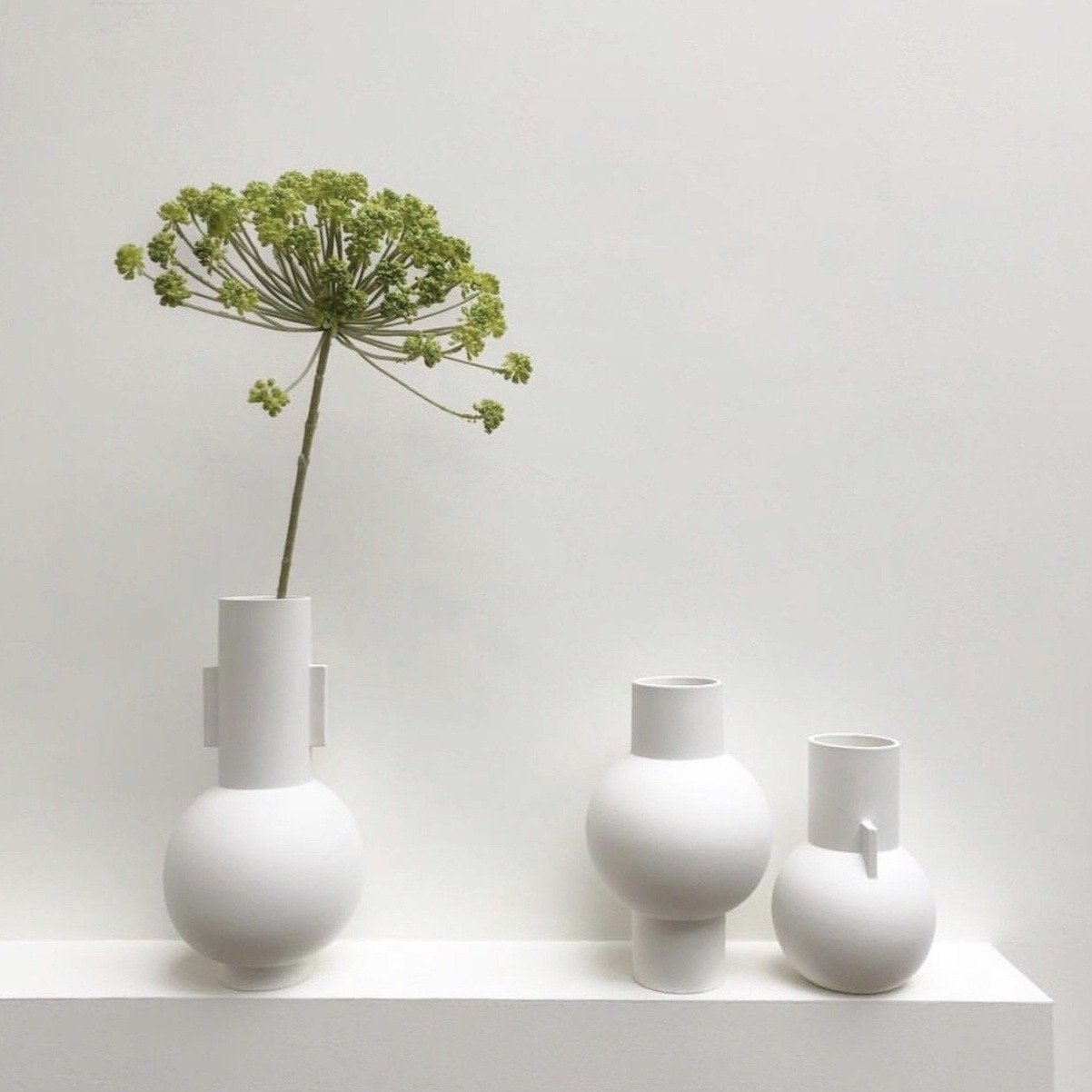 Matt white vase L - Urban Nest