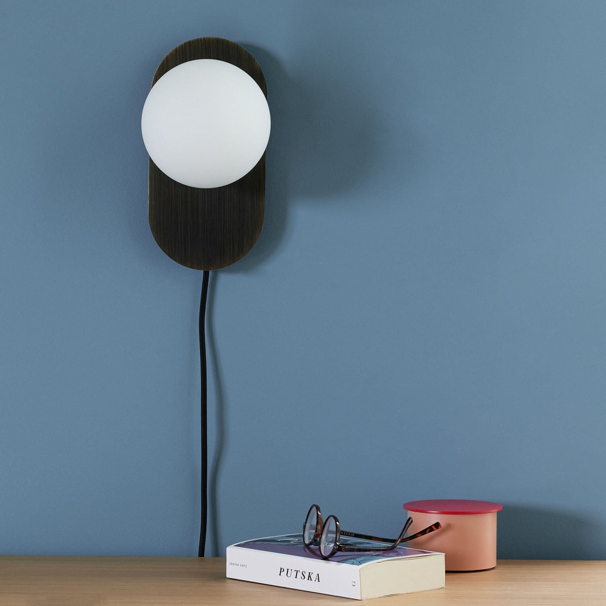 Moon Wall Lamp Burnished brass - Urban Nest