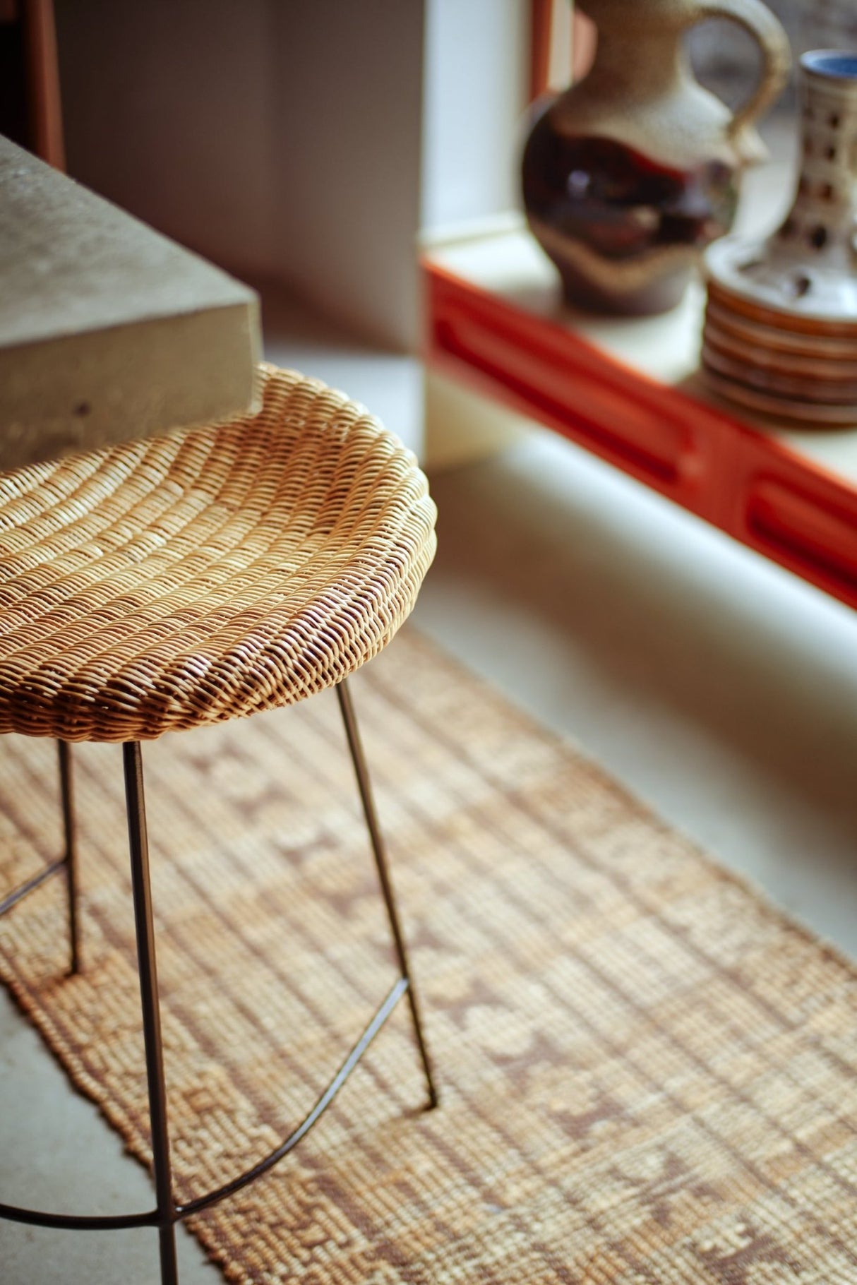 Wicker barstool - Urban Nest