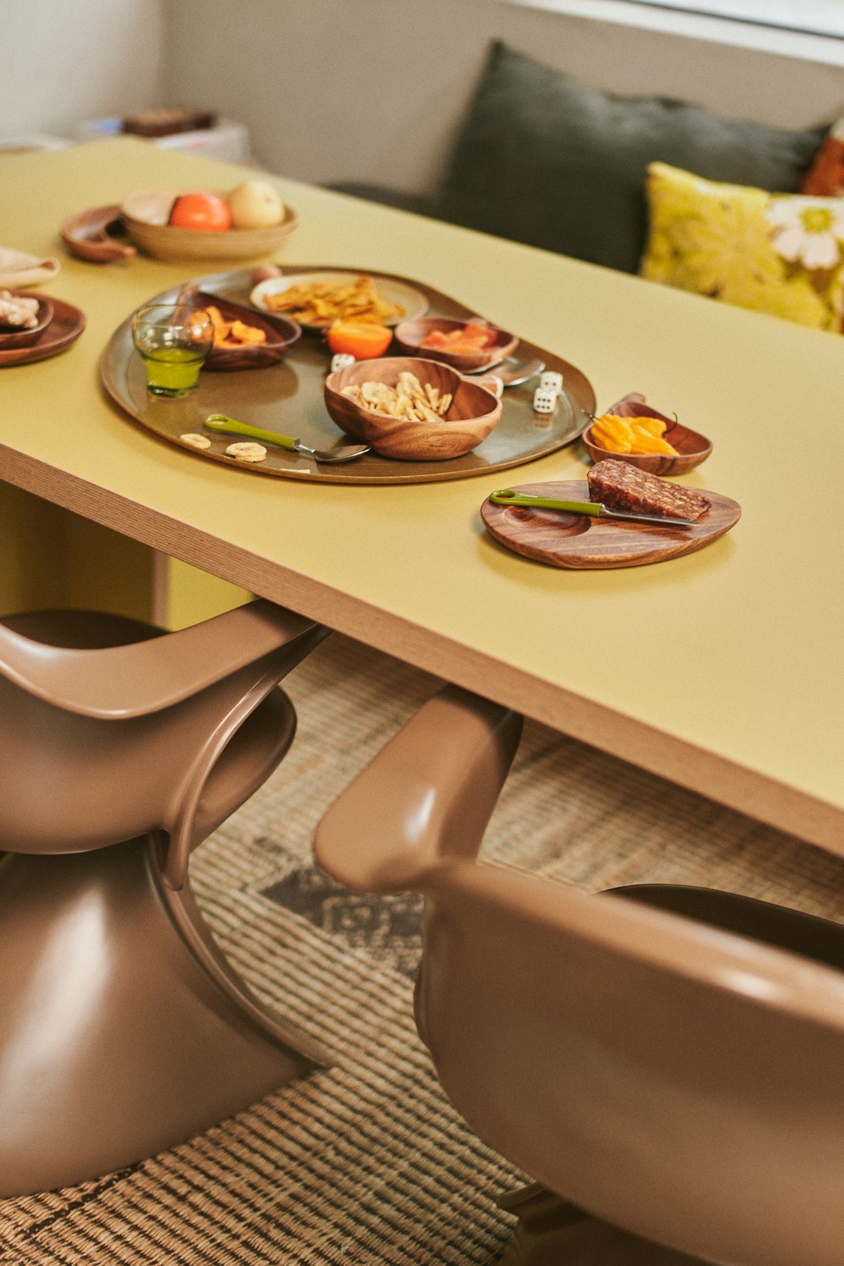 Dining table rectangular - olive