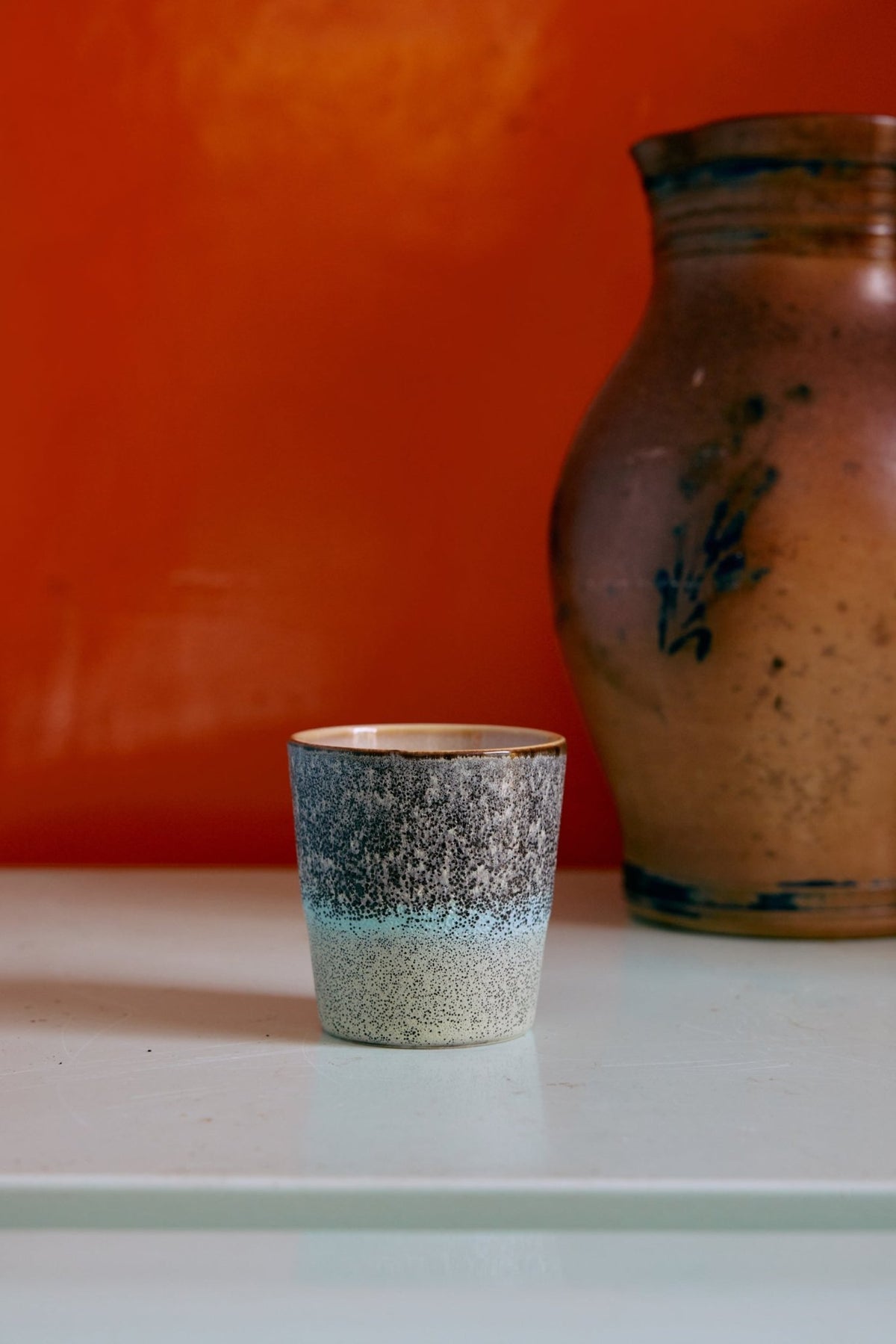 70s ceramics: coffee mugs - surreal (set of 6) - Urban nest