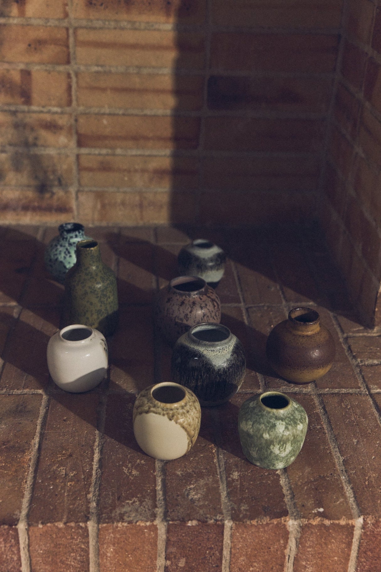 70s ceramics: small vases pursuit, set of 5 - Urban nest