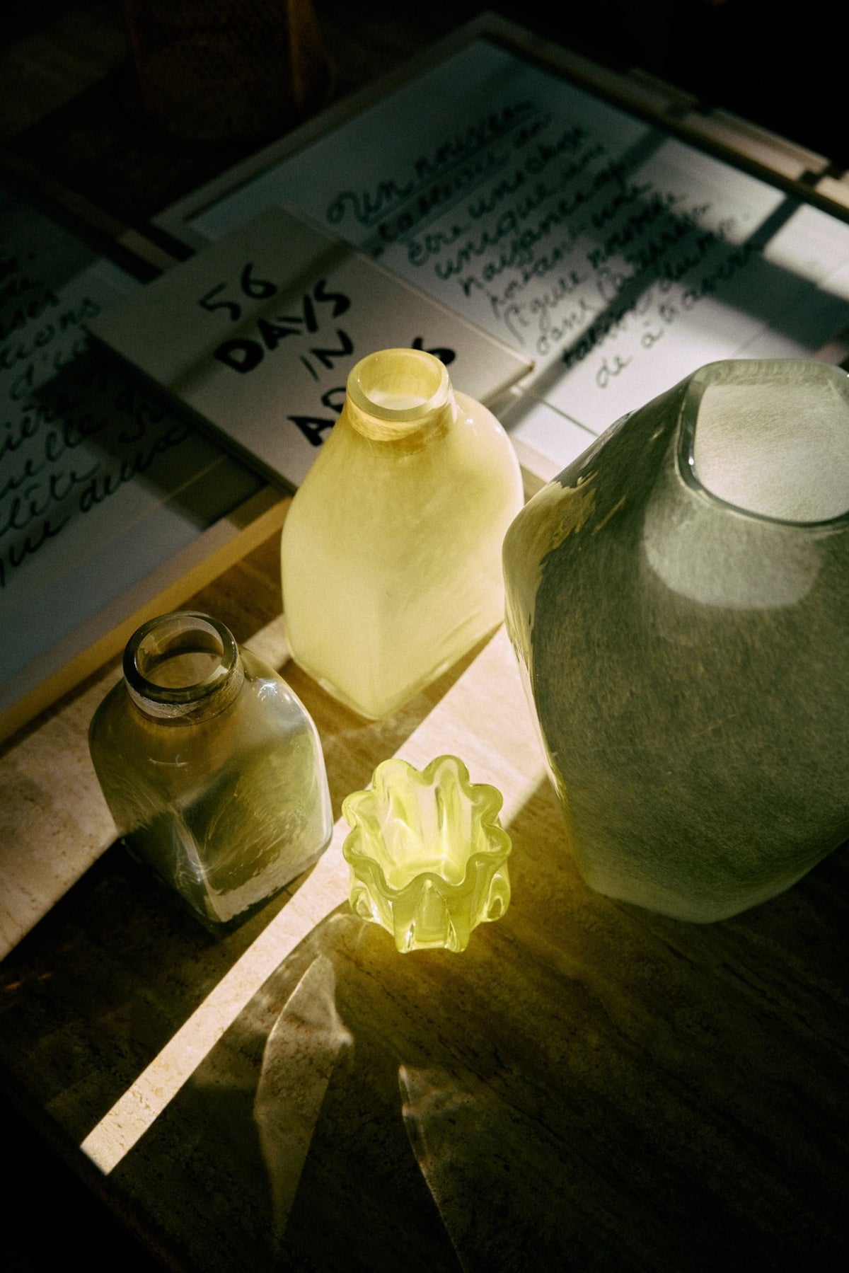 Atelier glass vase medium, cream - Urban nest