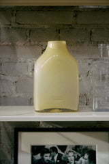 Atelier glass vase medium, cream - Urban nest