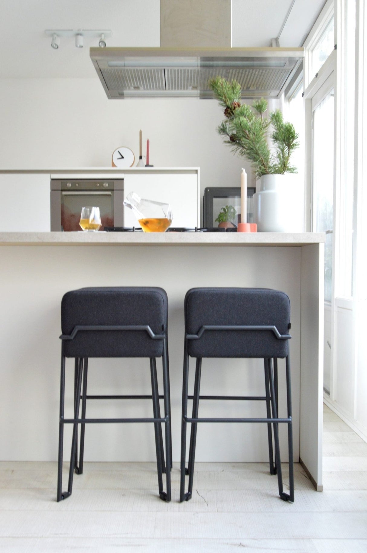 Bokk bar stool - black - Urban Nest