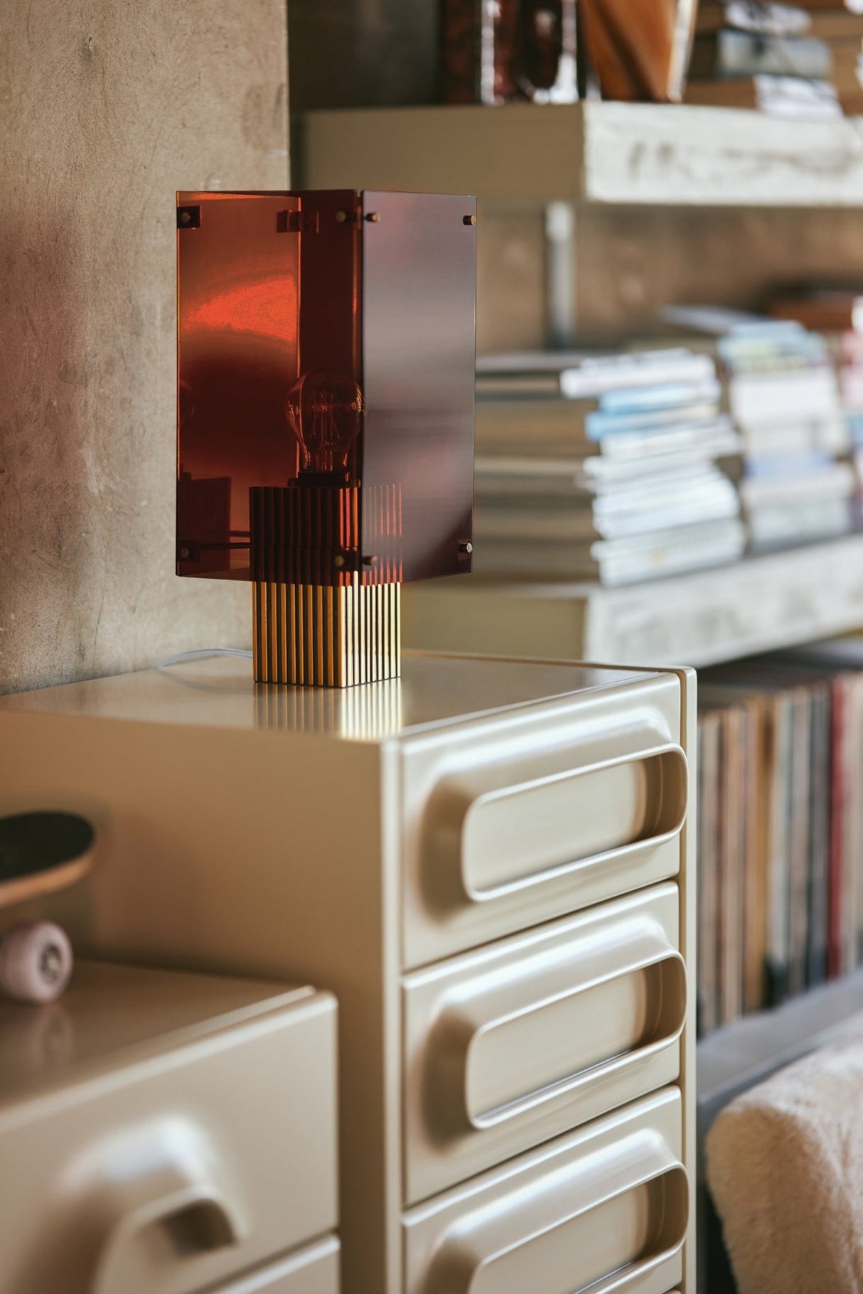 Corner table lamp - brass brown - Urban nest