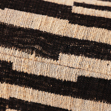 Natural monochrome cushion - Urban nest