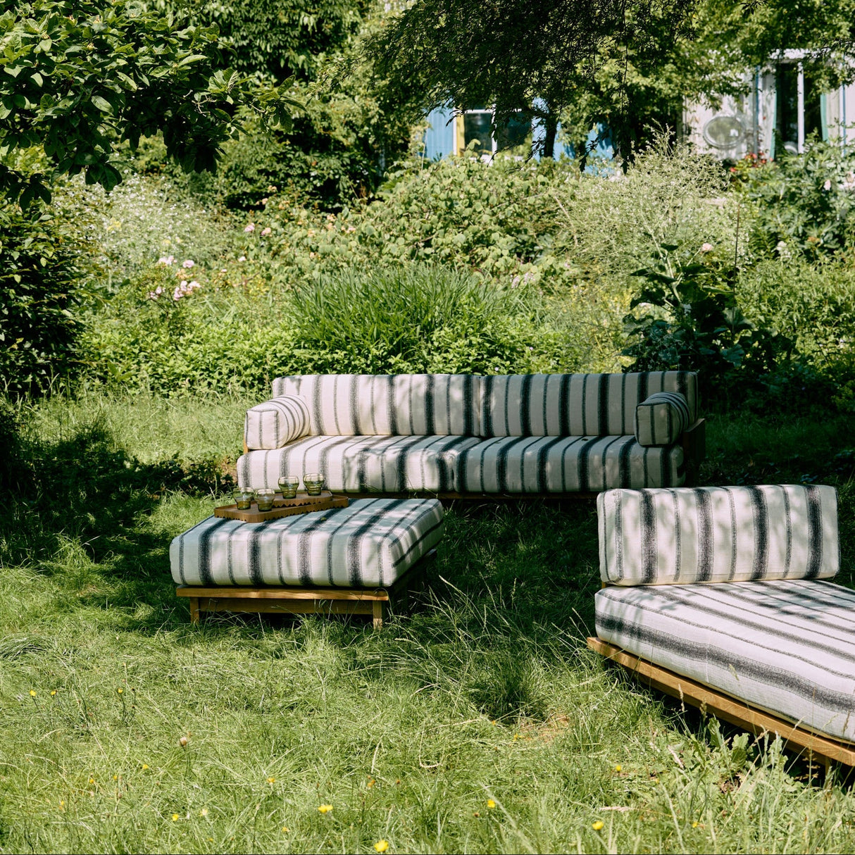 Outdoor sofa teak - chalkstripe - Urban nest