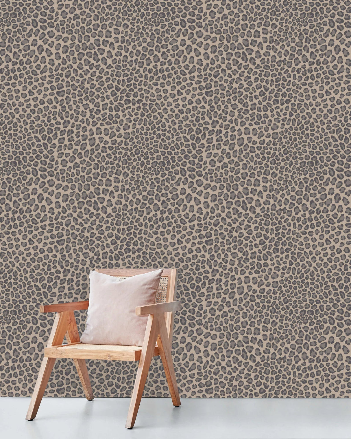 Rocky Leopard Wallpaper - Urban nest