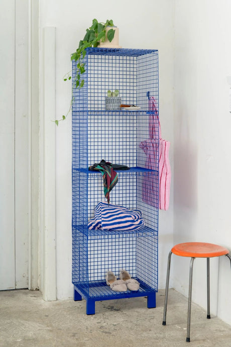 Slim cabinet with legs - white - Urban Nest