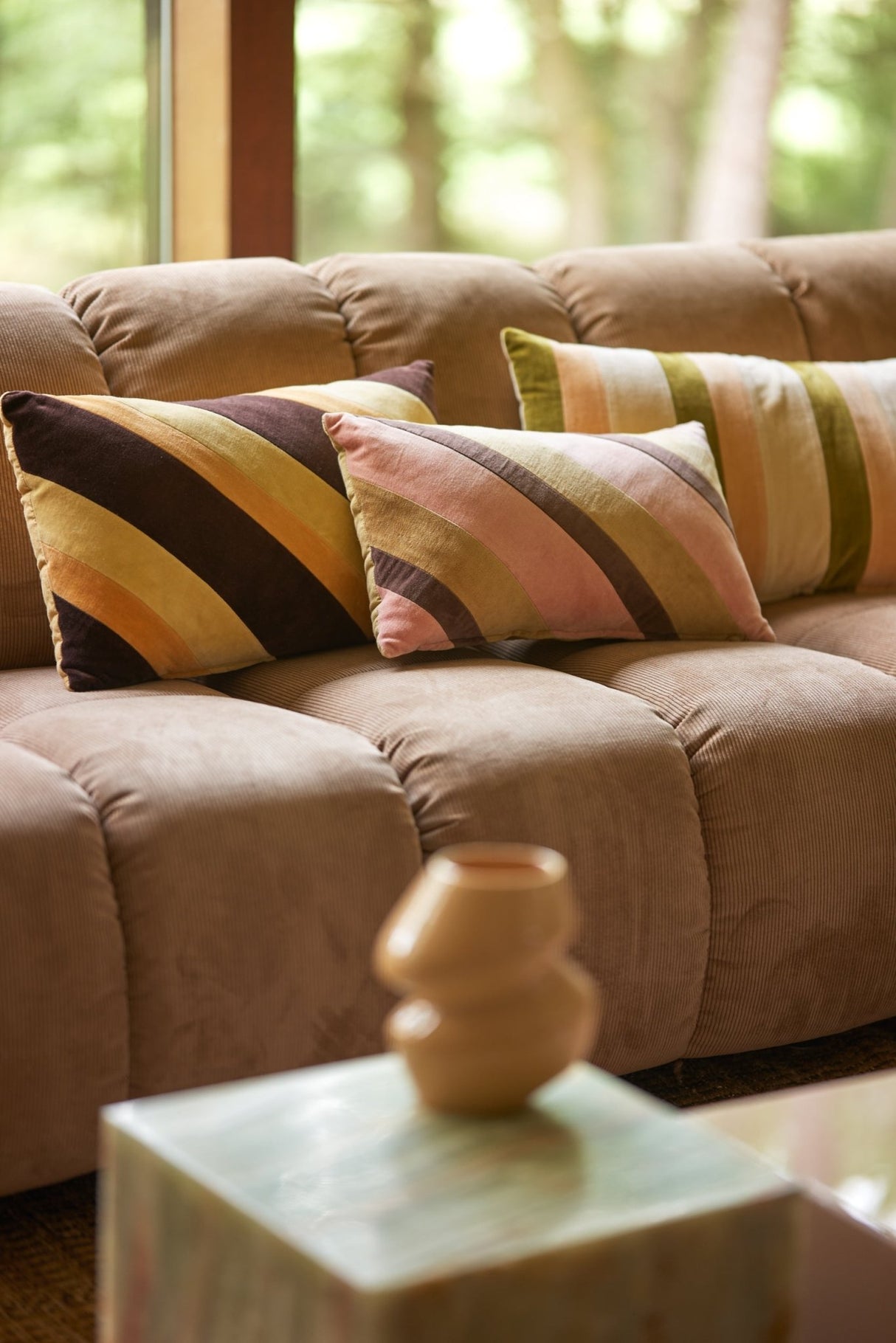 Striped velvet cushion - sunkissed - Urban Nest