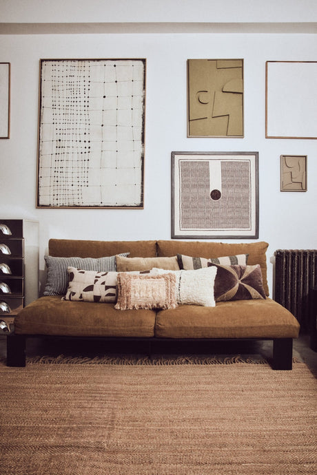 Velvet brown cushion - Urban nest