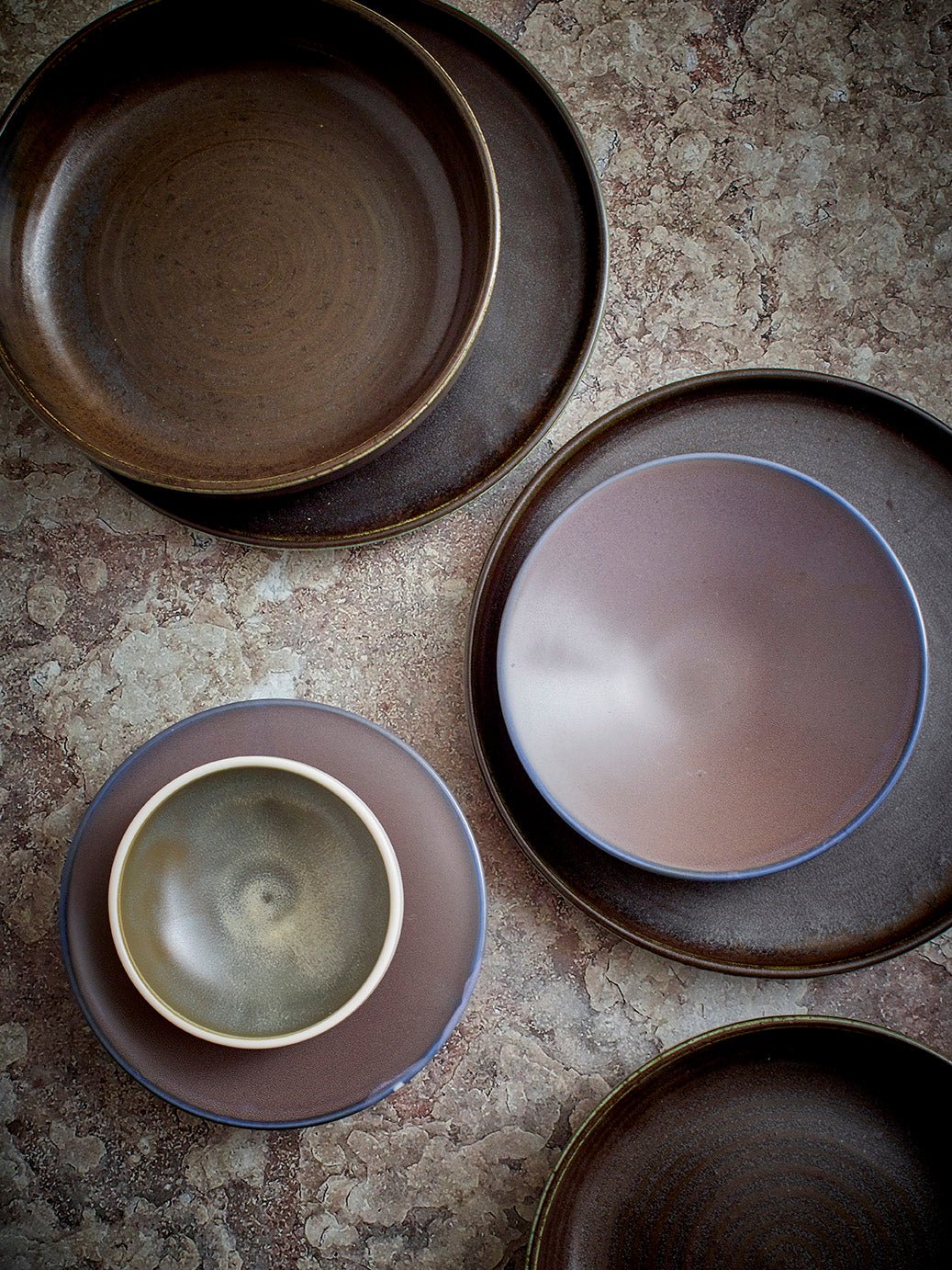 Chef ceramics: deep plate rustic - green/grey - Urban Nest