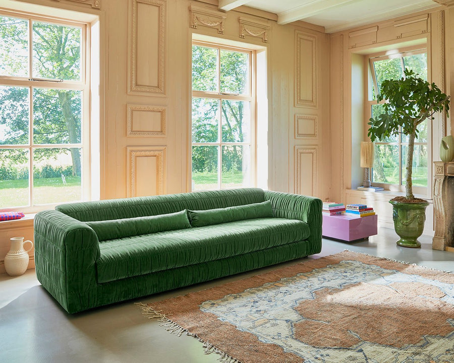 Club couch - royal velvet green - Urban Nest
