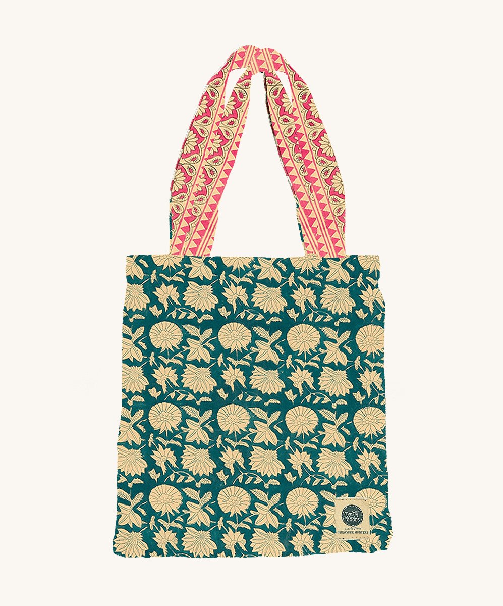 Lullaby Single Throw in Tote Bag - Urban Nest