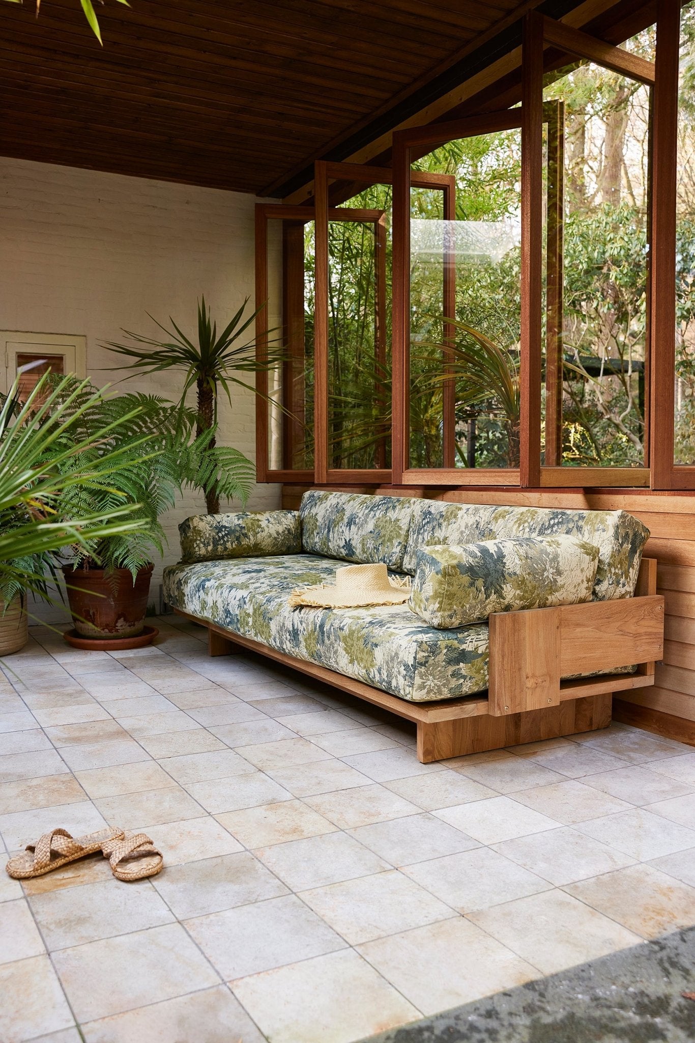 Outdoor sofa - teak botanical - Urban Nest