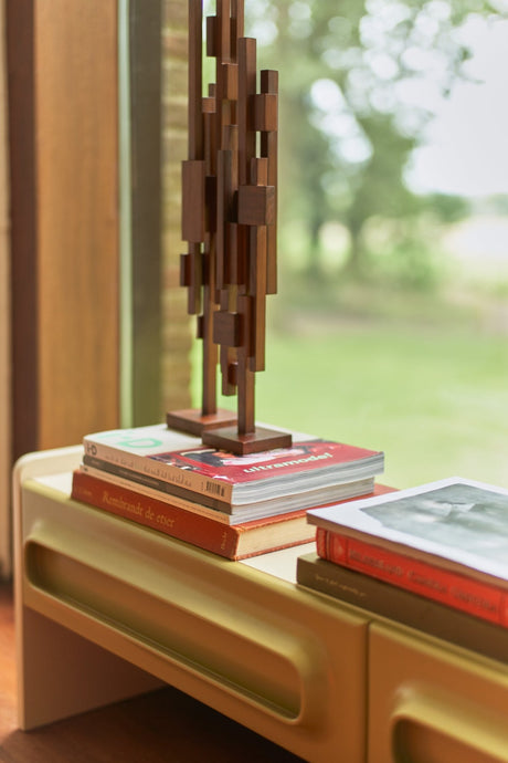 Skyline sculpture espresso S - Urban Nest