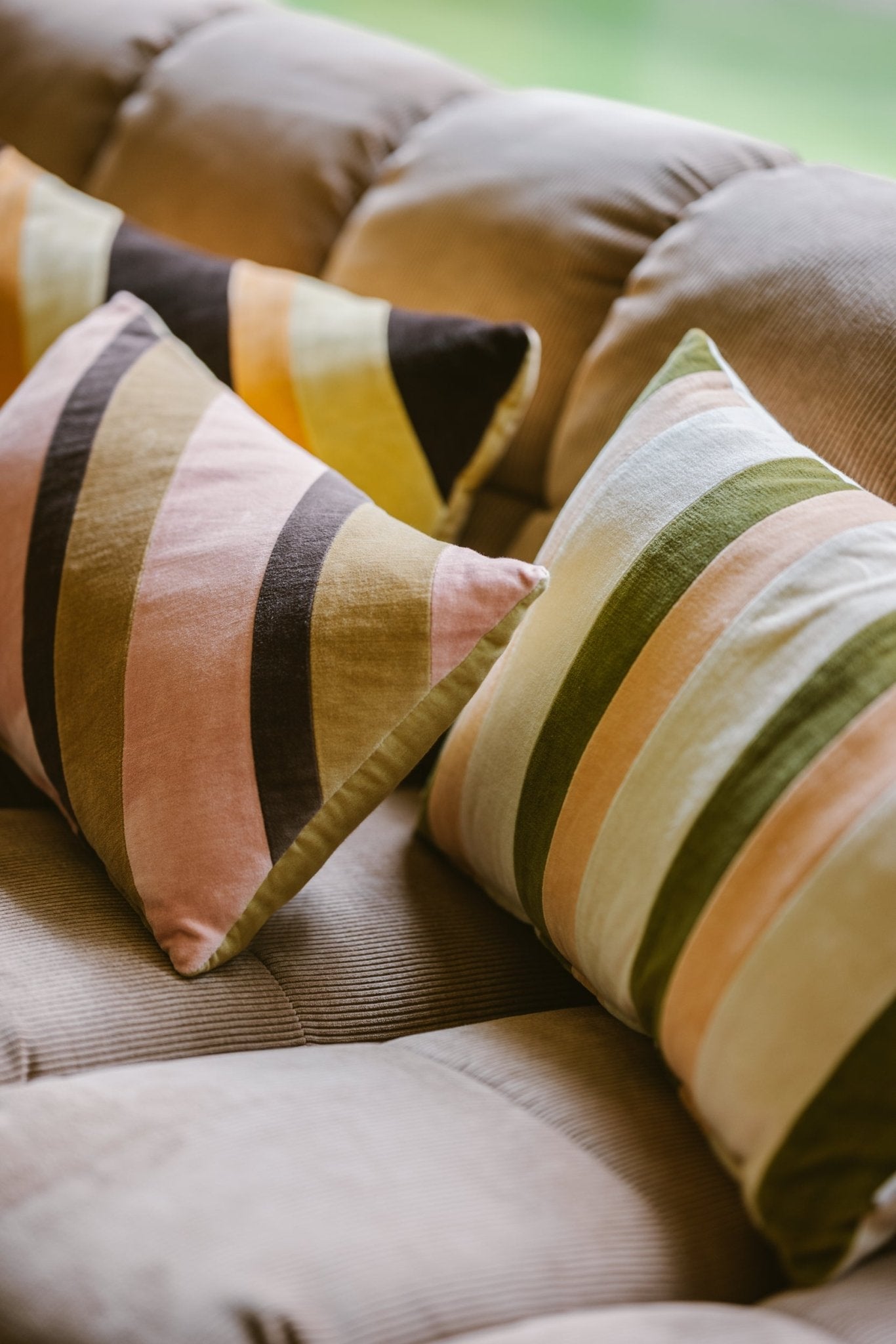 Striped velvet cushion - Fields - Urban Nest