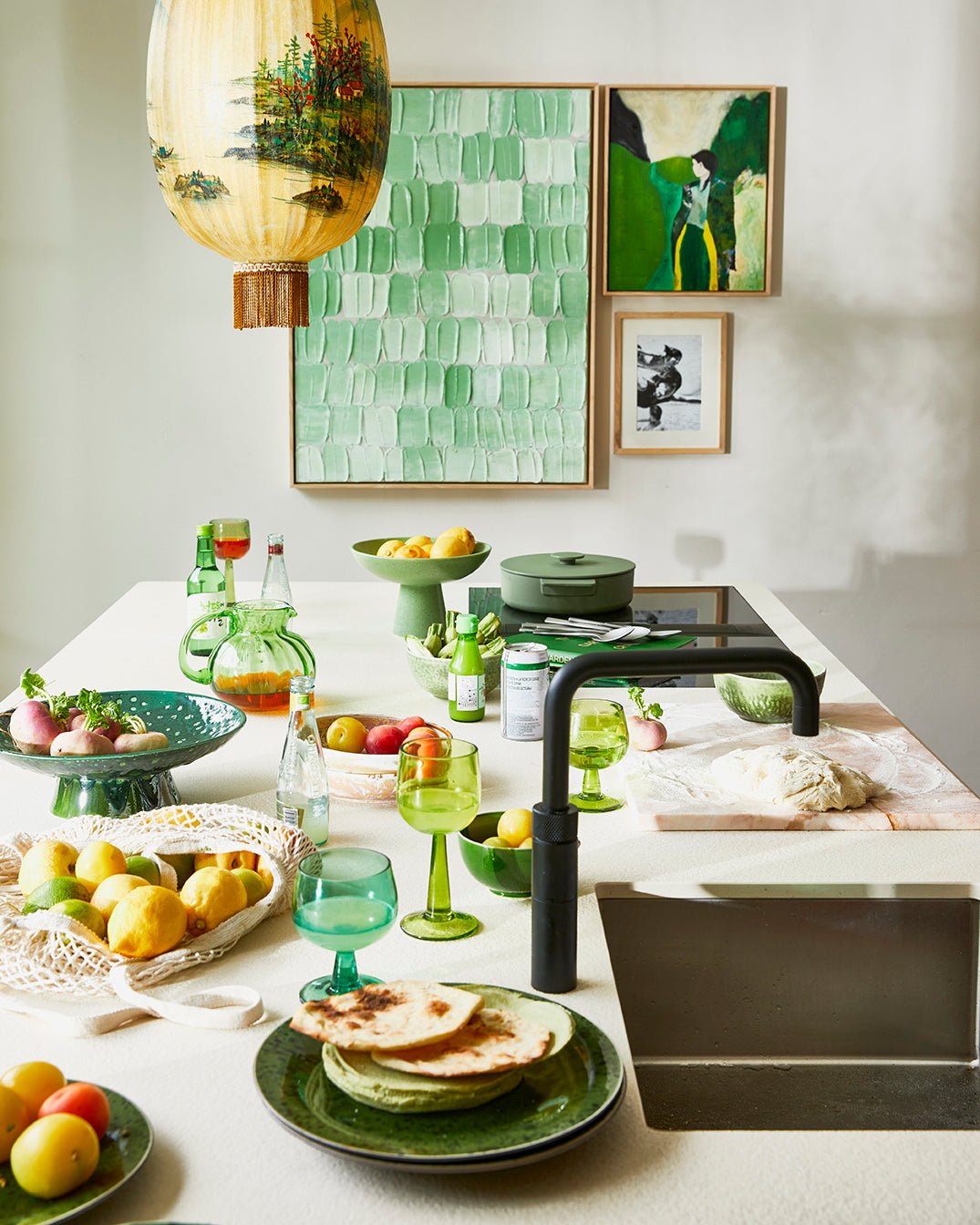 The Emeralds: ceramic bowl on base m - pistachio - Urban Nest